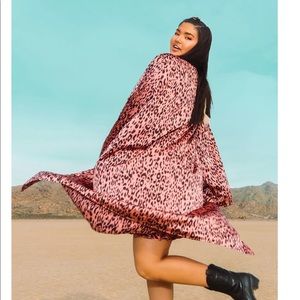 Pretty Little Thing Satin Leopard Duster 1x